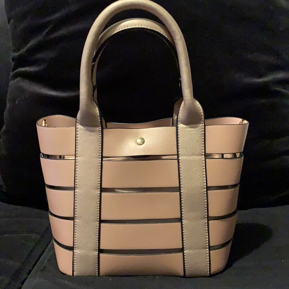 Handbag - Picture 1 of 4